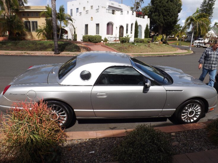 Thumbnail Photo undefined for 2004 Ford Thunderbird